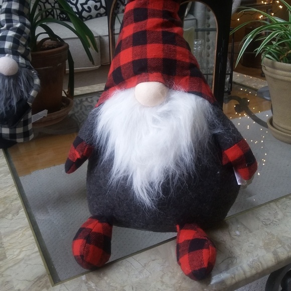 Boutique Other - NWT! LARGE Farmhouse RED & Black CHECK GNOME CUTE